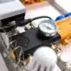 Kunststof vloerverwarming verdeler met pomp (KMP) - close up