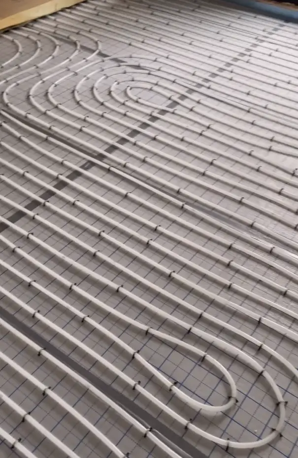 Tackerplaten met slang